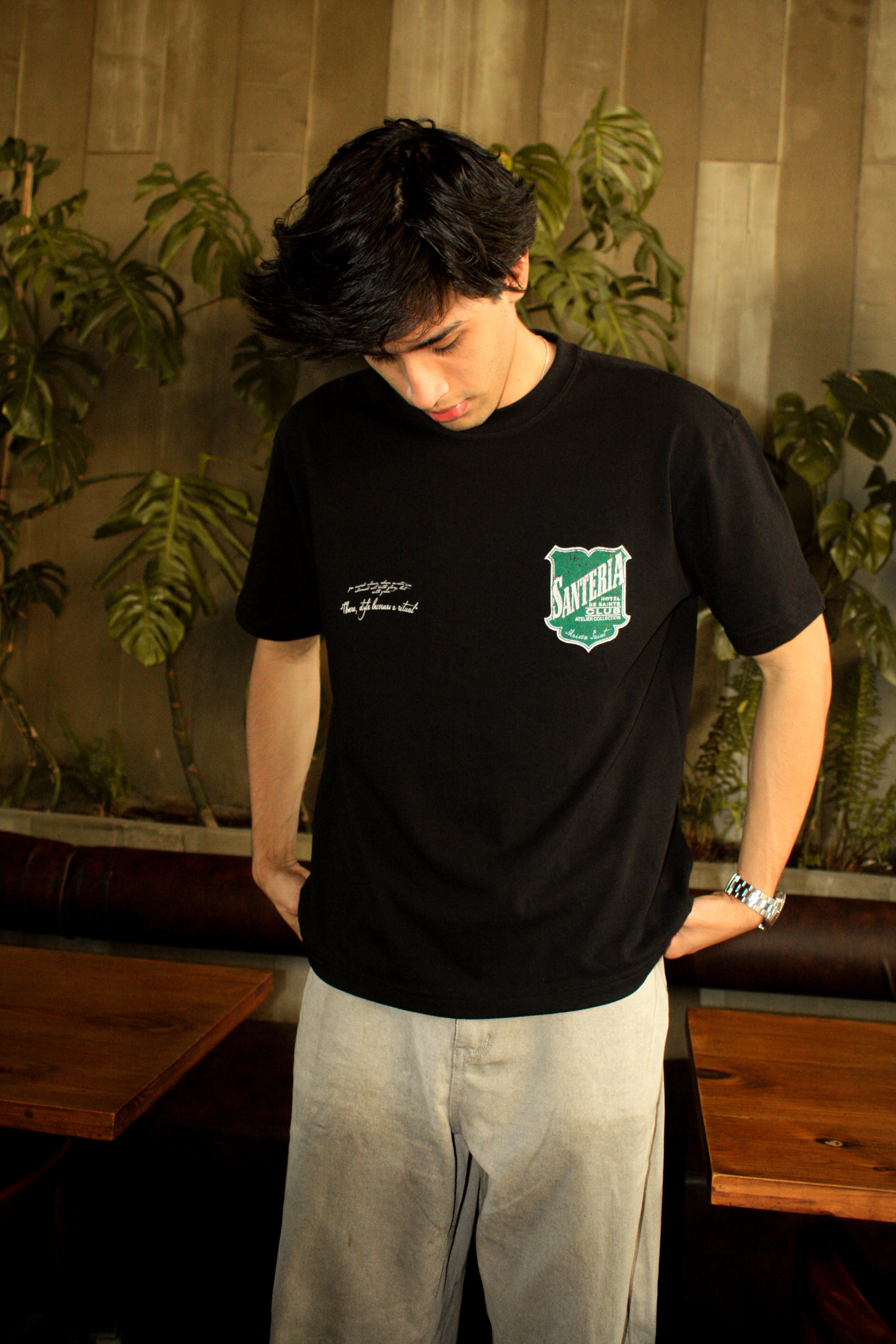 HOTEL DE SAINTS HEAVY T-SHIRT