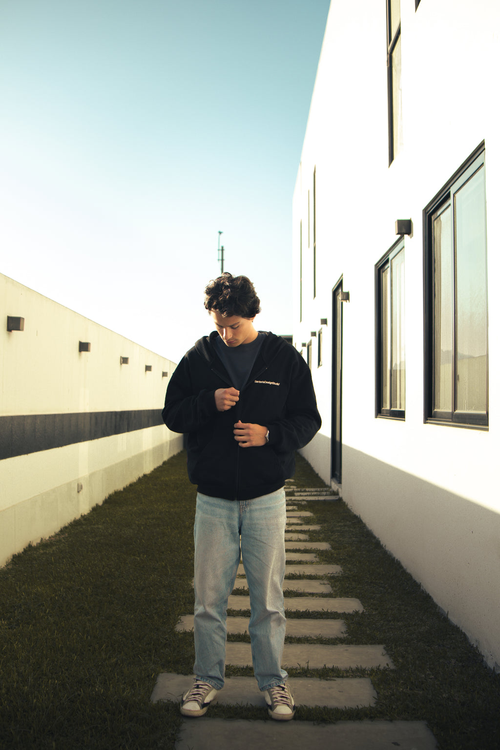 STUDIO PRIVE ZIP-UP
