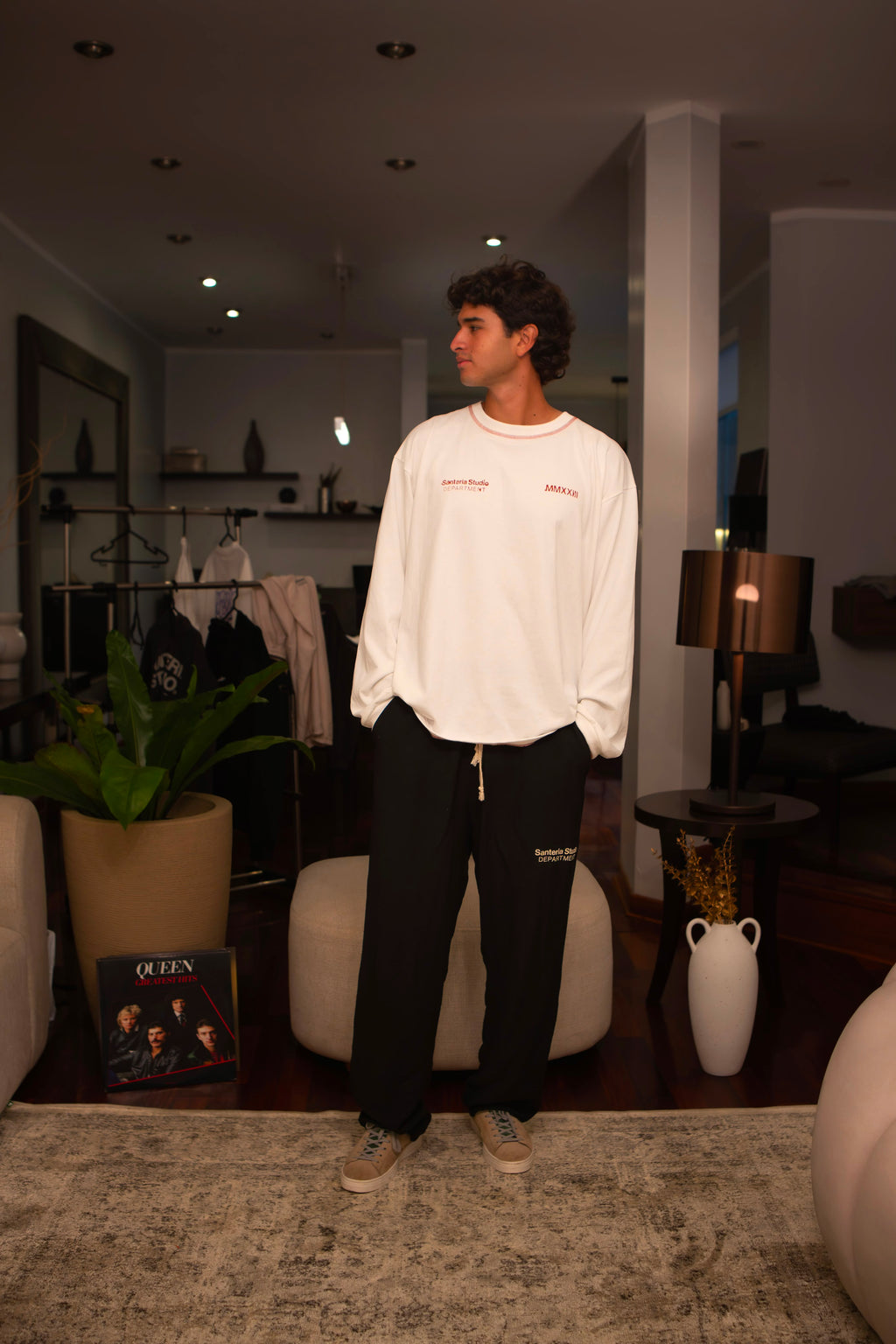 CREATIVE OFF-WHITE LONGSLEEVE